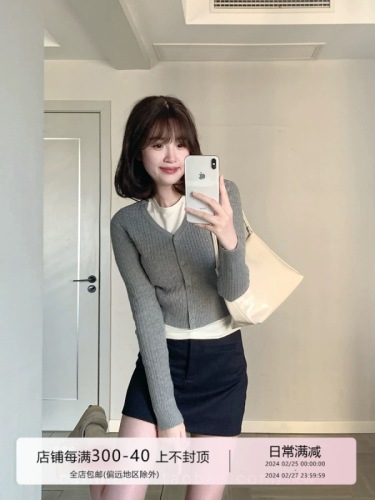 CallmeEar//Oxygen Girl Korean simple short sweater women's early spring long-sleeved cardigan