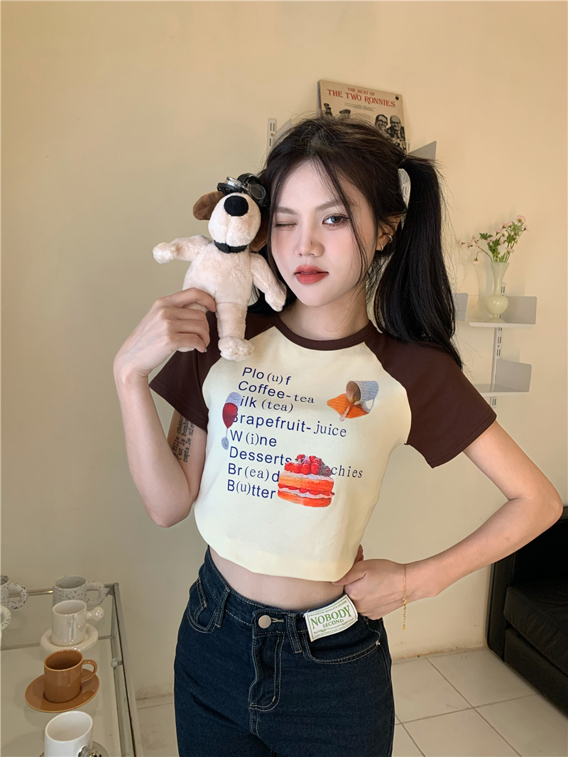 Real shot of childlike cake with contrasting color raglan short t-shirt