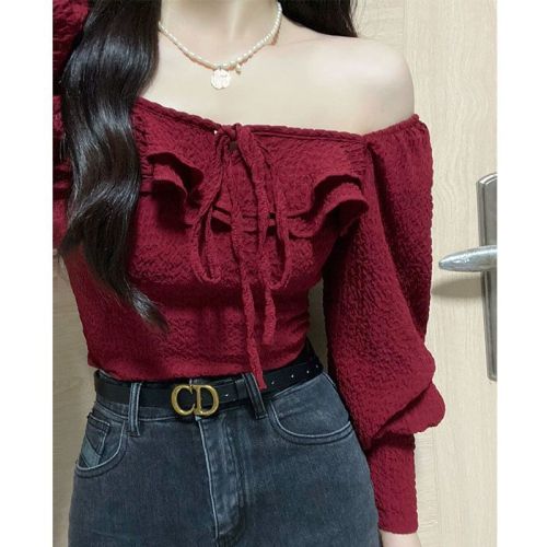 Temperament square collar exposed collarbone long-sleeved shirt 2024 Korean spring new style foreign style slim waist short top for women