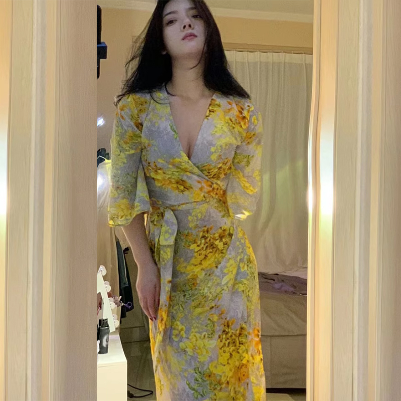 Yellow jersey floral dress summer new female Platycodon French long skirt internet celebrity
