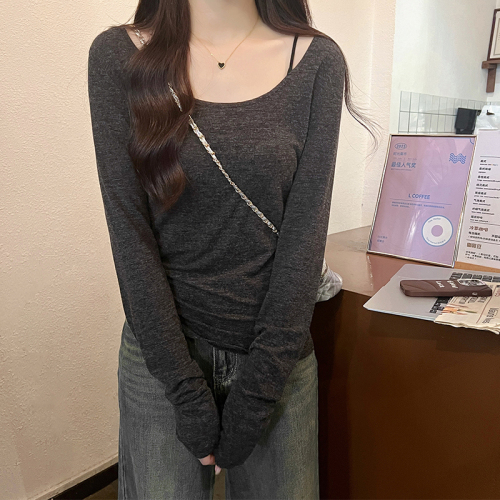 Actual shot of early spring gray Korean style pure lust style U-neck bottoming shirt T-shirt for women with a sense of design and a long-sleeved top