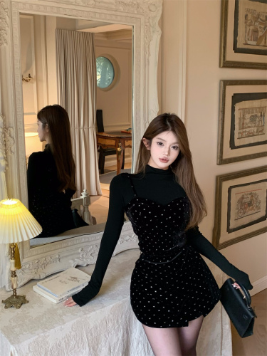 Real shot of small fragrance sparkling velvet suit, women's fashionable skirt, suspender top, three-piece set