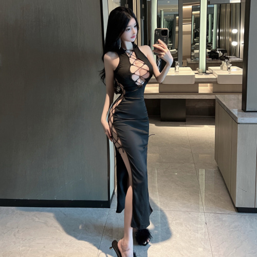 Real shot·Hot girl European and American hollow lace-up breastless long black dress sexy long skirt dress for women