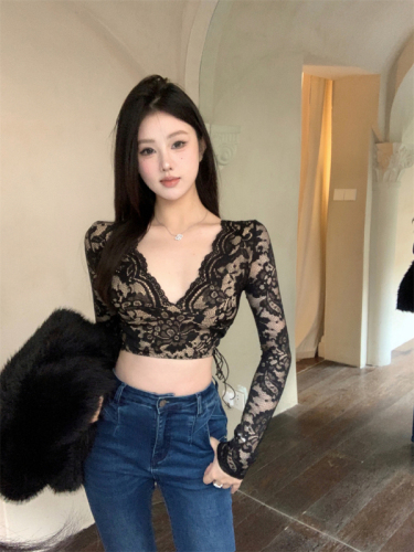 Real shot~Sexy lace hollow lace V-neck long-sleeved top lace-up T-shirt short tight hot girl bottoming