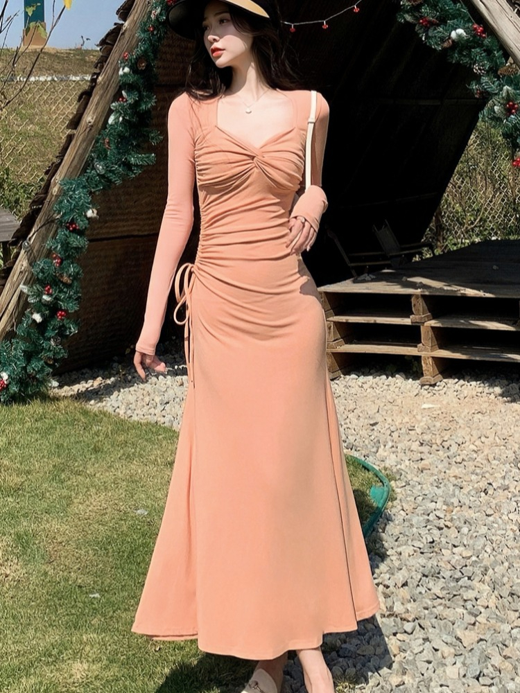 French square neck long-sleeved dress women's early autumn and winter waist-slimming temperament Hepburn style slimming high-end long skirt