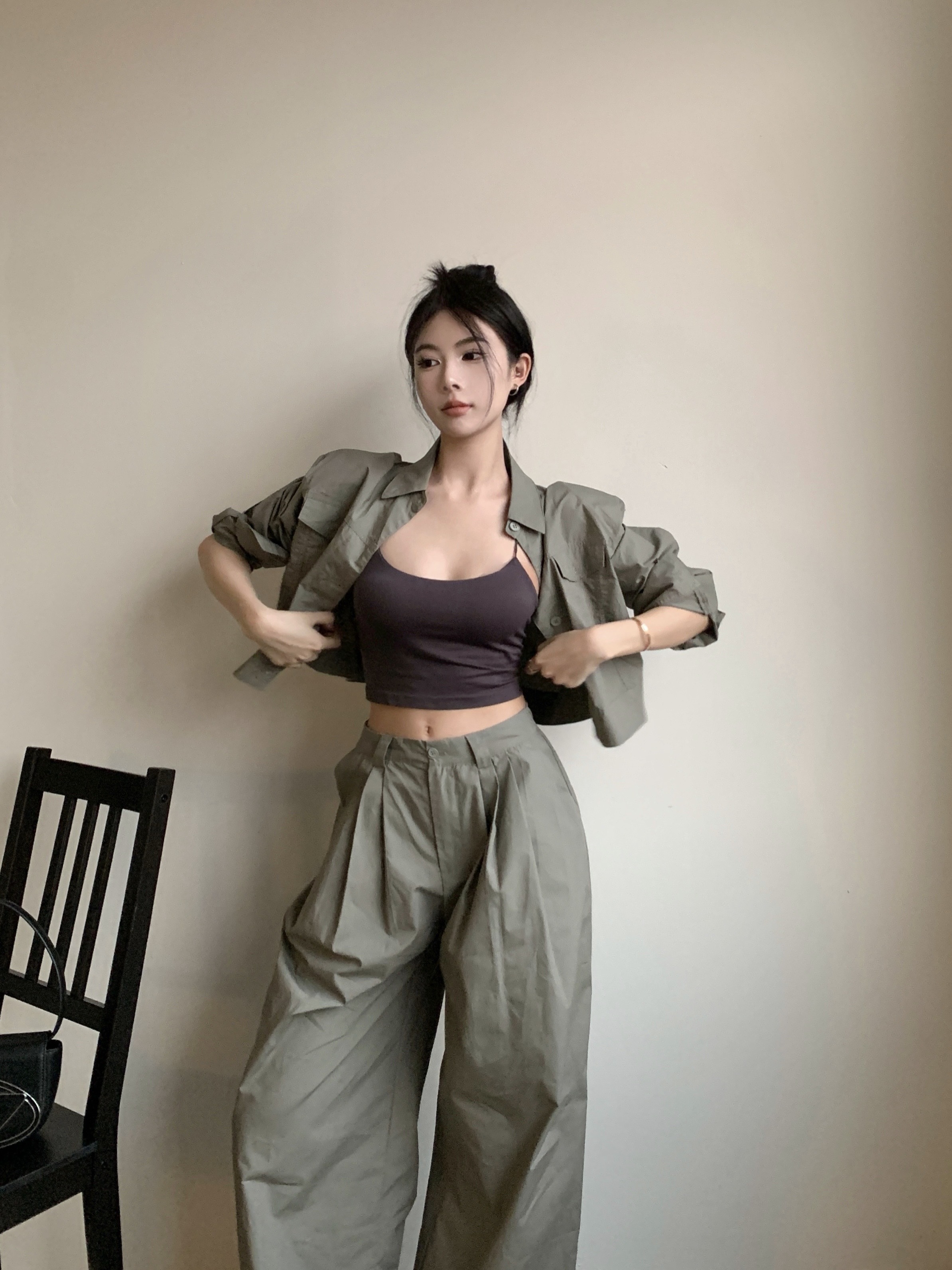 Real shot of new street style solid color jacket suit short shirt cardigan high waist wide leg casual pants