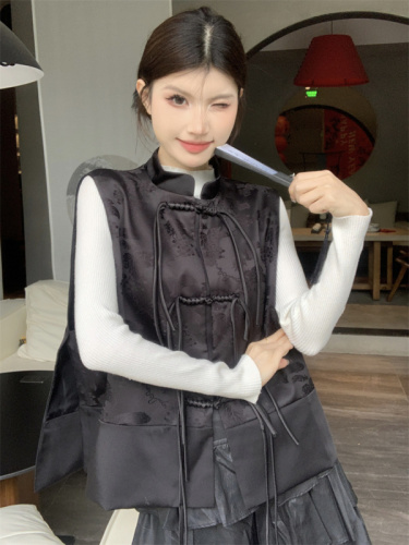 2024 New Style Vest, Thin Spring and Autumn Internet Celebrity Chinese Style Small Fragrance National Style Disk Button Western Style Women’s Vest Real Shot