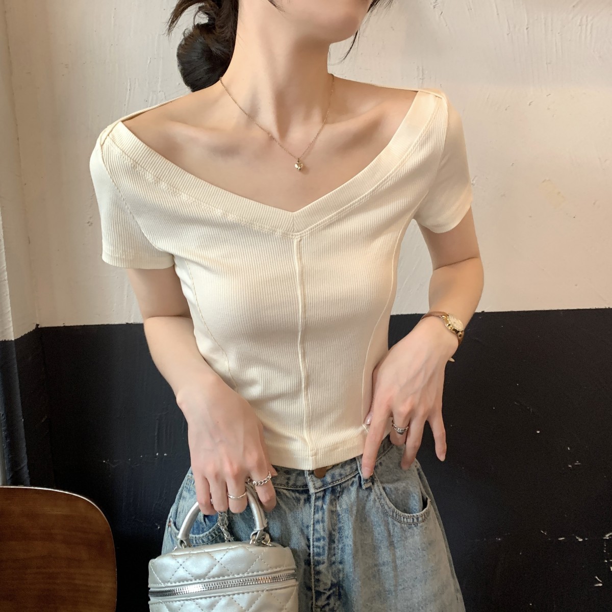 實拍 春夏韓版修身氣質V領純色魚骨設計感短袖百搭T恤女上衣