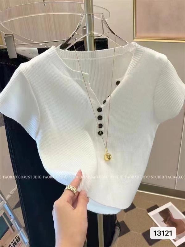 夏季新款設計感美式辣妹V領半開領排扣顯瘦短袖上衣女