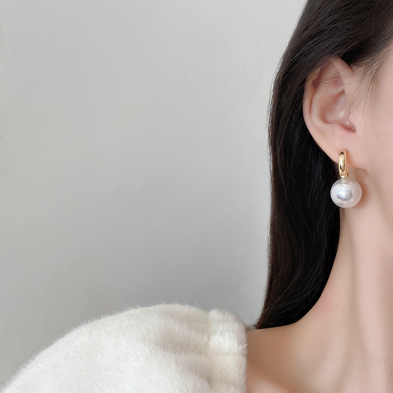 Actual shot of simple and cold-style pearl earrings for women Super Fairy S925 Silver Needle Internet celebrity same style versatile temperament