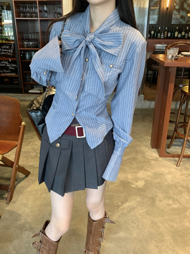 Actual shot of bow-tie shirt, women's loose college-style top + high-waist slim pleated skirt, A-line skirt