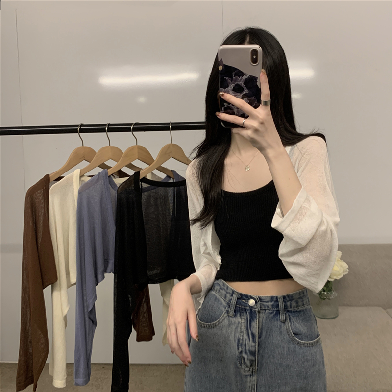 Real shot of summer short knitted cardigan for women, thin outer sun protection clothing and air-conditioning shirt for women