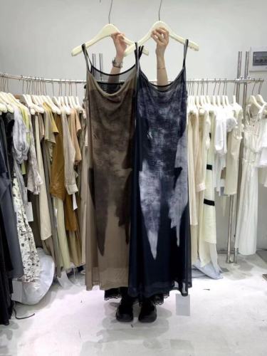 新中式水墨扎染吊带连衣裙女夏季气质高级性感收腰包臀网纱长裙子