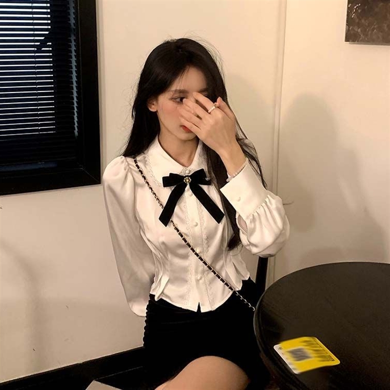 純欲風jk收腰褶皺襯衫女性感長袖白色襯衣設計感辣妹顯瘦上衣秋季