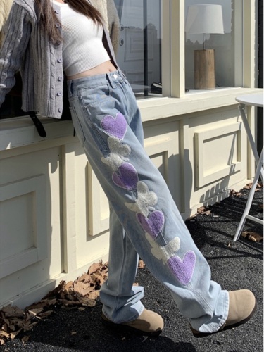 Show off your long legs with a design of love towel embroidered wide leg jeans for women, loose street narrow straight pants
