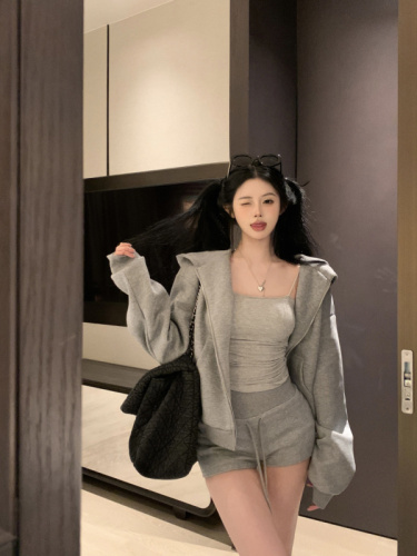 Actual shot~ Casual Yunding suit for women in early spring, loose and lazy style, hooded wool sweatshirt, sweatpants and shorts