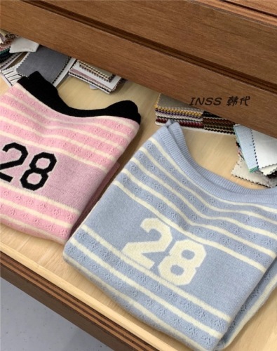 inss韩代 seooocookie韩国设计师品牌24新一字领28条纹针织衫