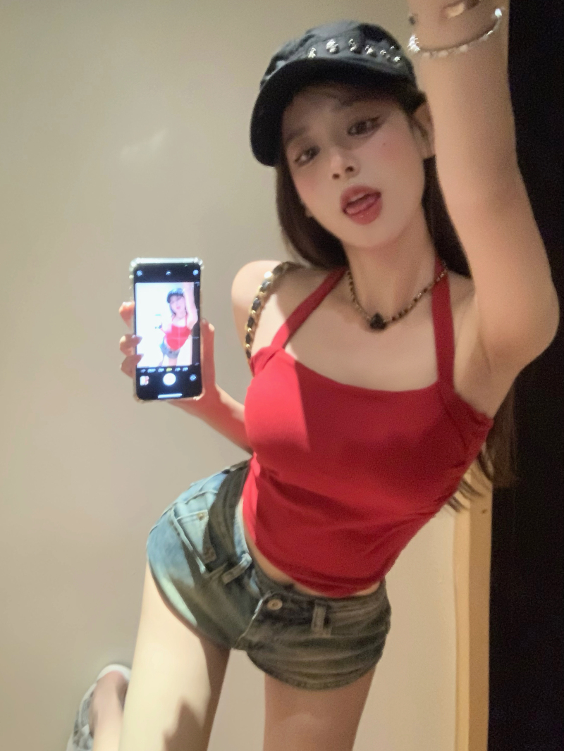 實拍  純欲辣妹掛脖自帶胸墊針織短款露背背心