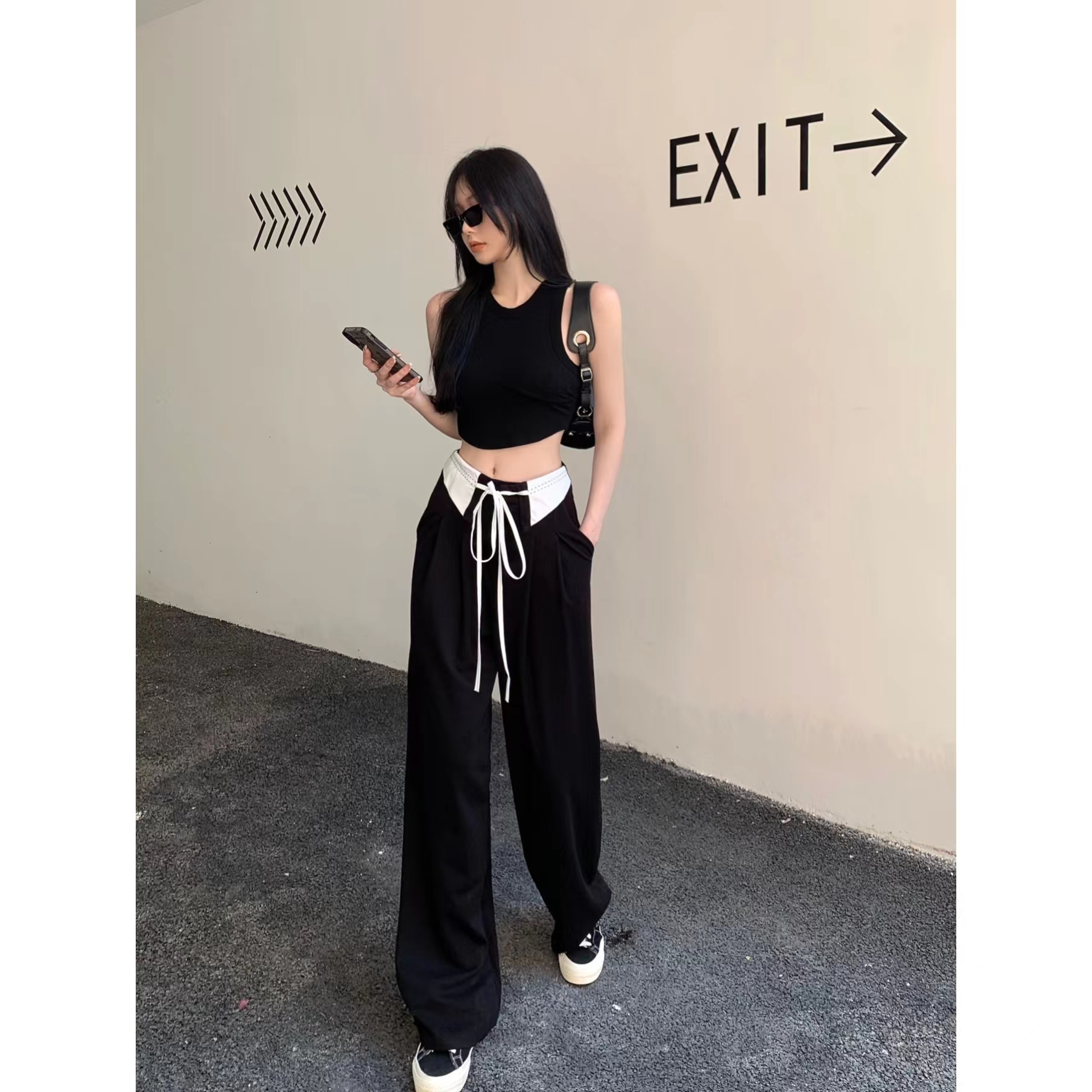 黑色抽繩休閒褲女2024春季長褲寬鬆垂感高腰百搭西裝闊腿褲子