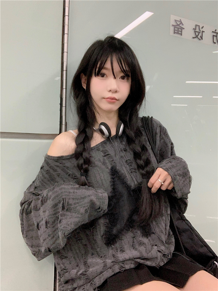 實拍~大碼春季圓領長袖T恤女慵懶寬鬆破洞星星上衣薄款T恤女