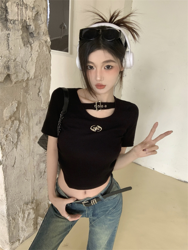原創·實拍 早春新款大碼設計感黑色顯瘦短袖上衣