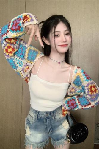 Real shot of retro sweet girl age-reducing colorful hollow crochet knitted thin cardigan short top
