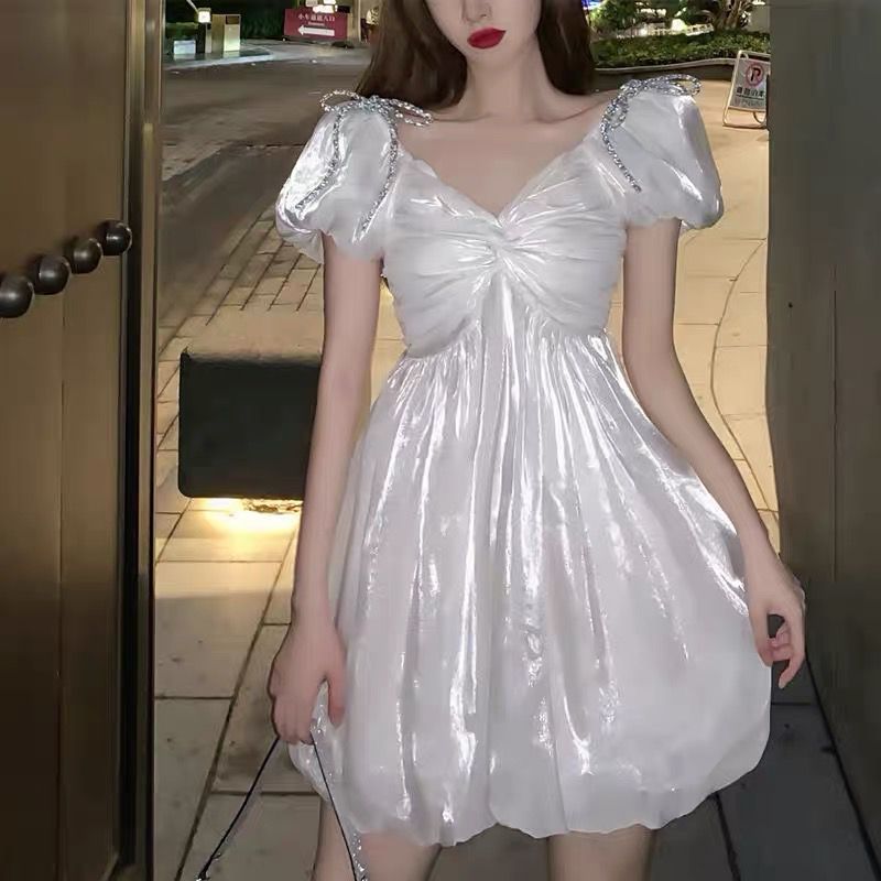 2024新款收腰復古蝴蝶設計感小眾仙女沙灘裙子法式珠光連衣裙春夏