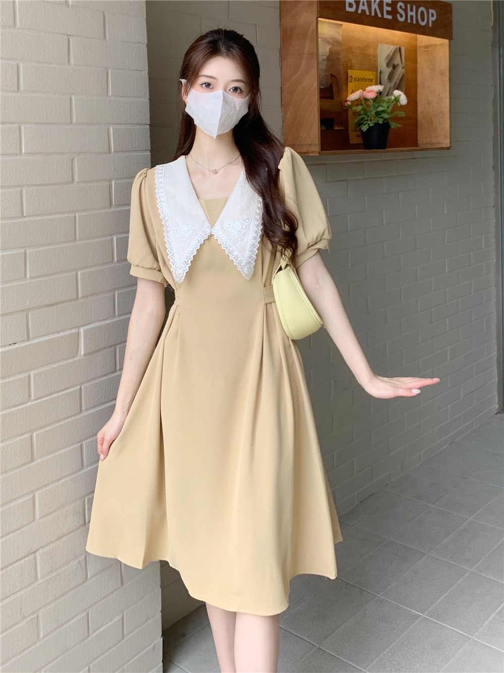 Real shot of summer new small lapel dress French Hepburn style retro slimming short-sleeved long skirt