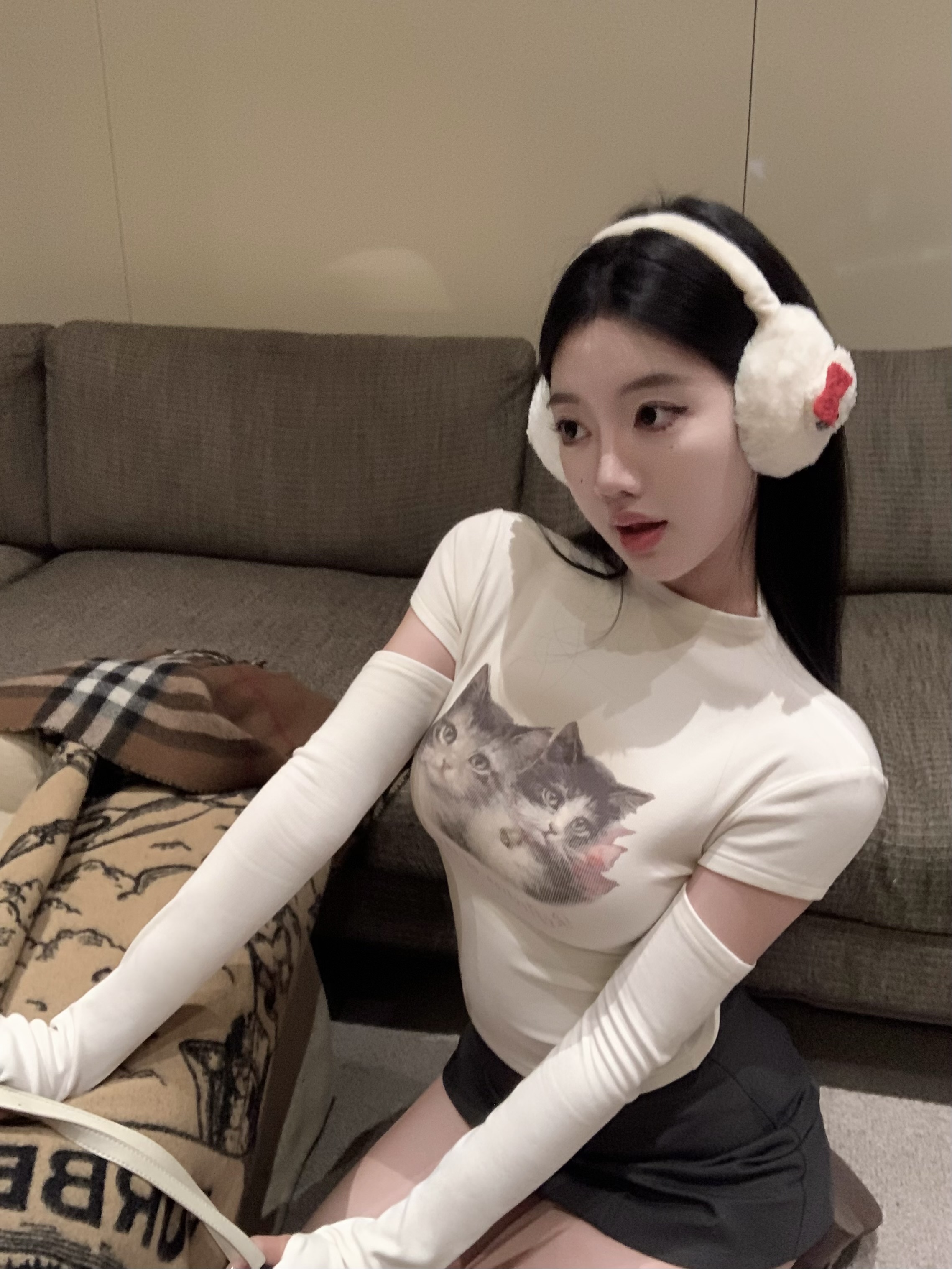Actual shot Meow Report Printed half turtleneck long-sleeved top design hollow sleeve T-shirt
