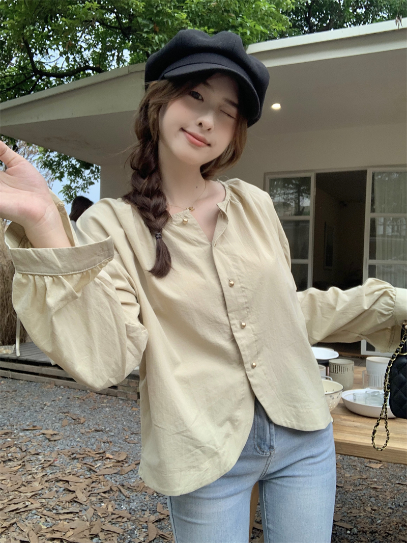 Actual shot of new spring Korean style loose round neck small gold button design versatile slim shirt tops for women