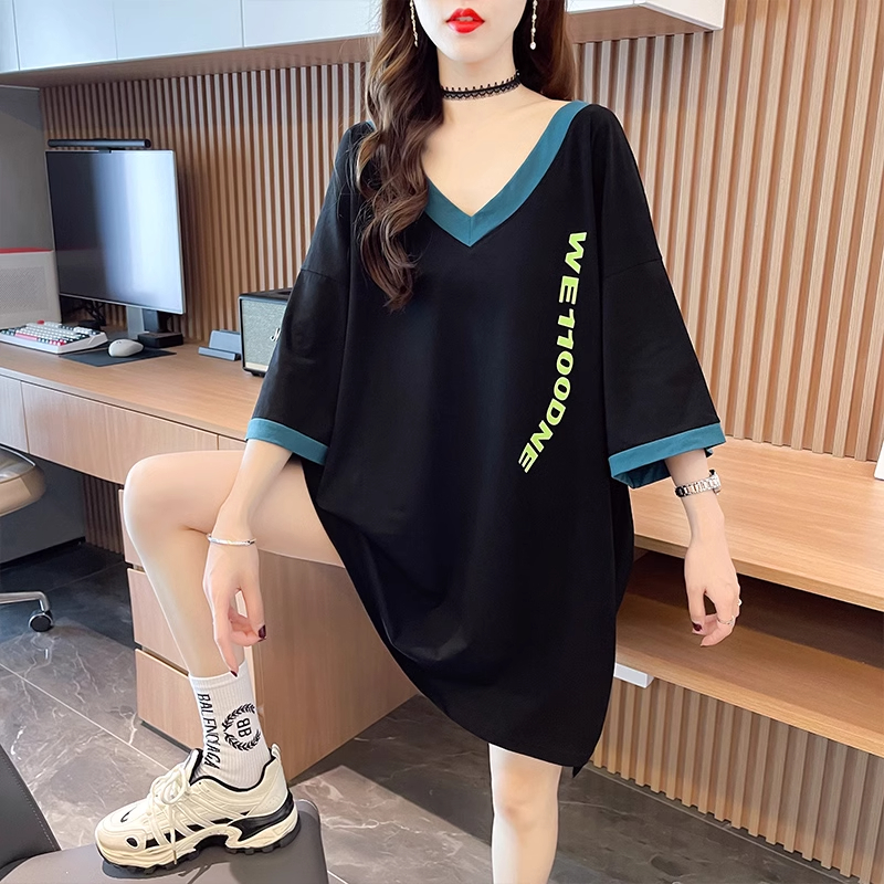 實拍2024夏裝韓版寬鬆V領印花卡通大碼女裝短袖上衣T恤女