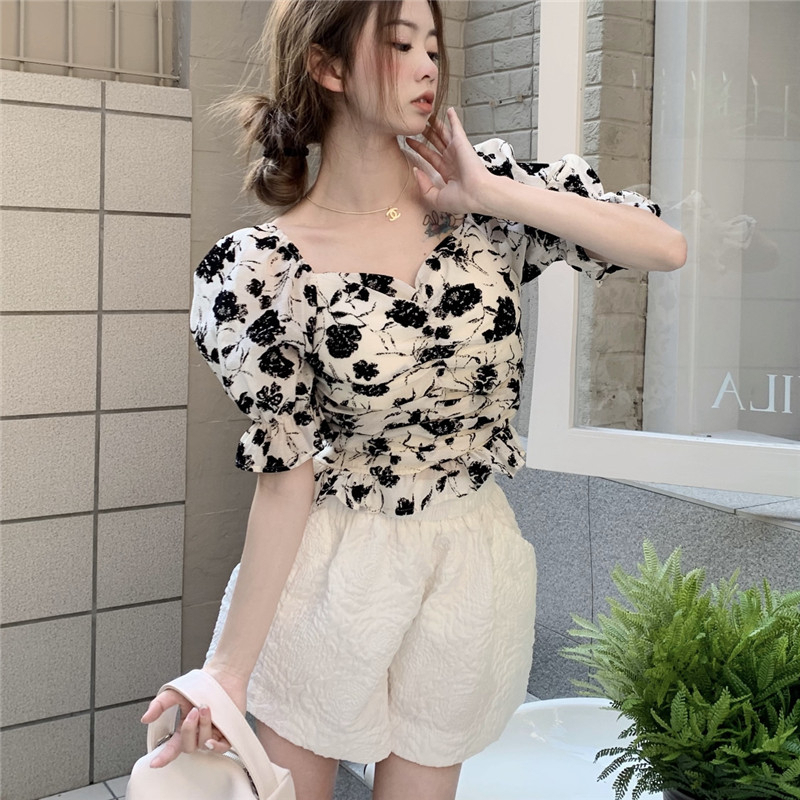 Original workmanship, retro niche design, square collar, floral chic, high waist, slim puff sleeves, short top for women