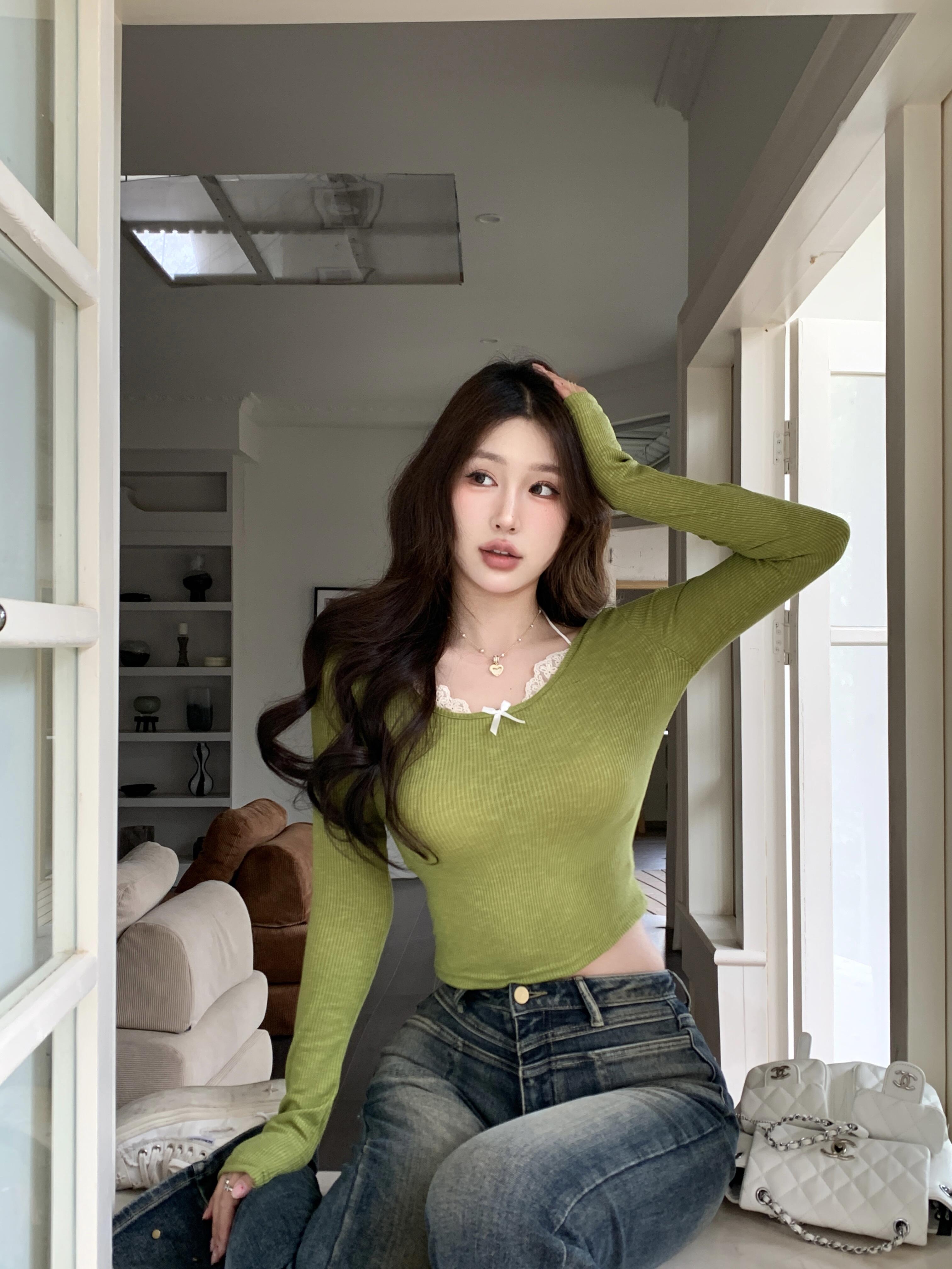 Real shot of fake two-piece lace splicing slim fit versatile long-sleeved T-shirt top for women
