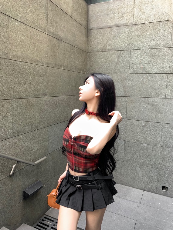 實拍 紅色格紋抹胸背心女2024春夏新款辣妹裹胸短款拉鏈上衣