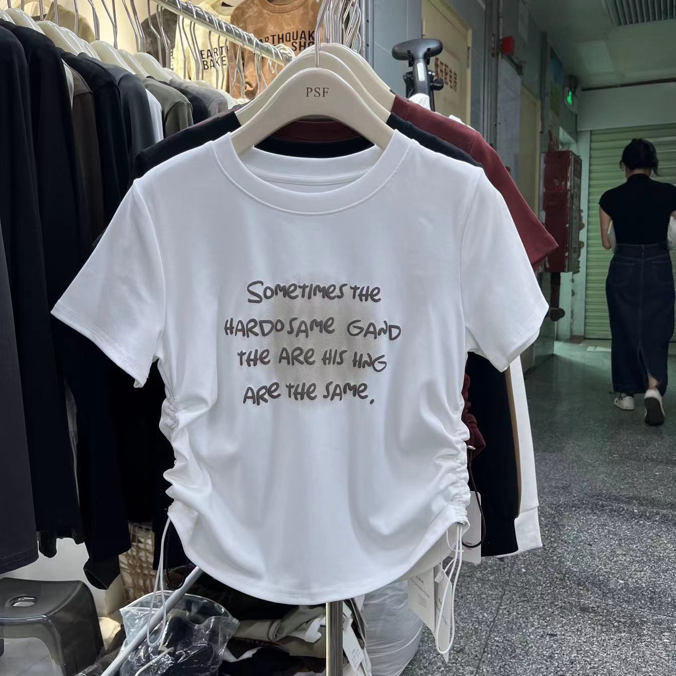 美式字母印花短袖T恤2024純新款抽繩收腰修身顯瘦圓領短款女上衣