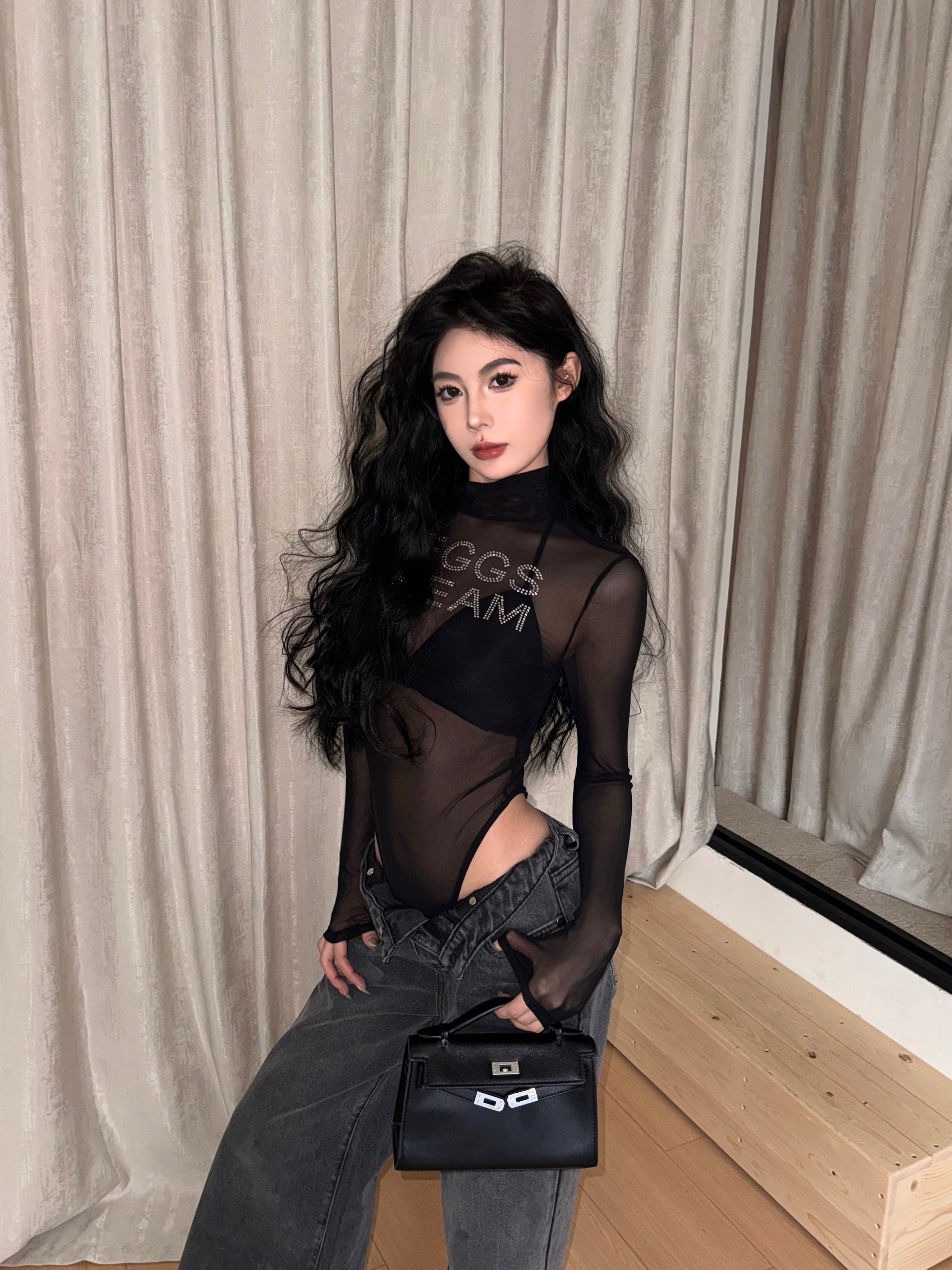 Real shot of see-through sexy hot girl one-piece printed t-shirt top