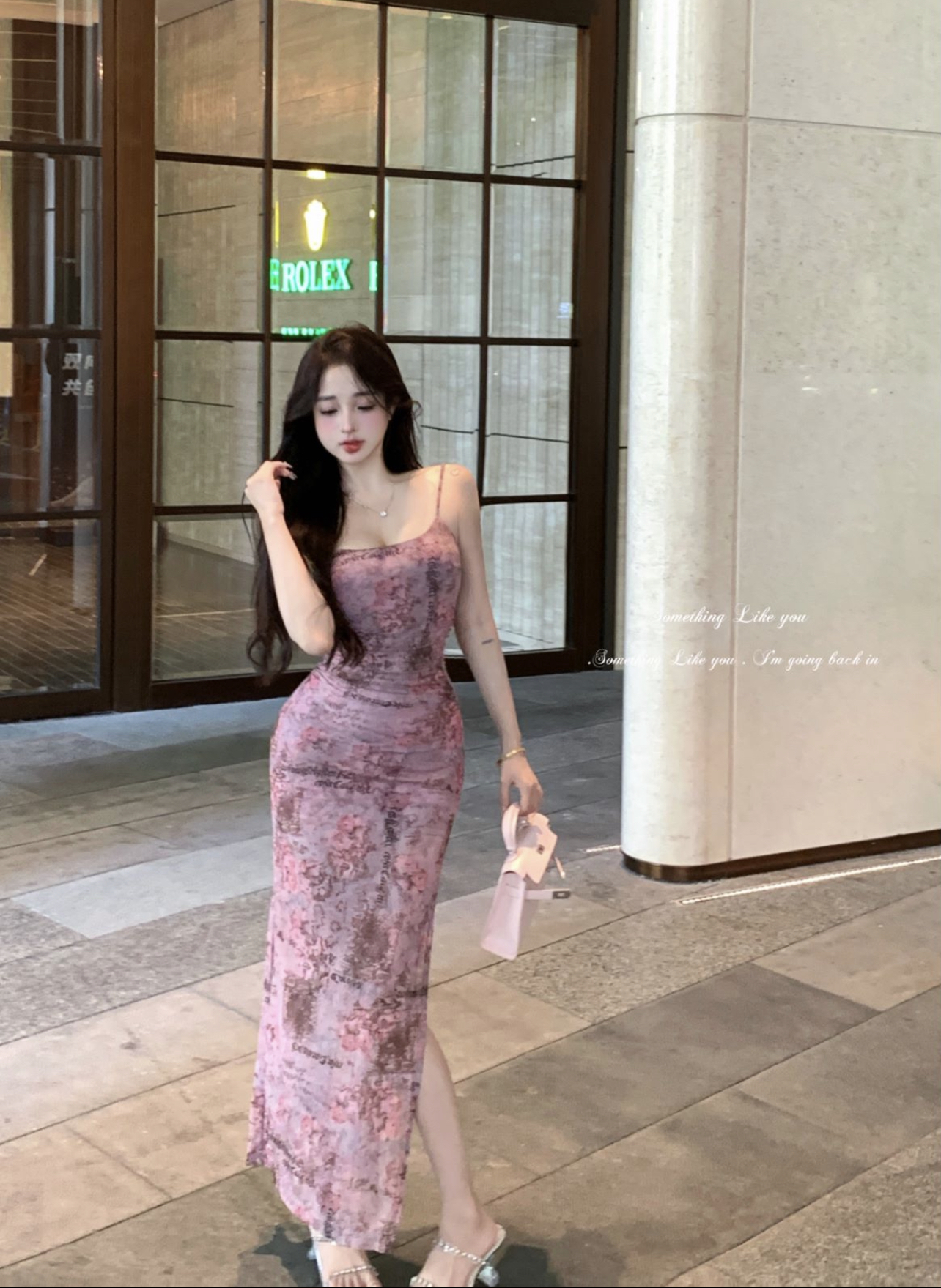 Real shot of Marilyn Monroe hot girl floral dress mid-length slit suspender skirt