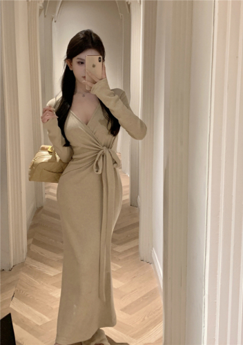 Real shot of strappy skirt thick knitted cross-pleated waist slimming long-sleeved butt-covered fishtail dress for women