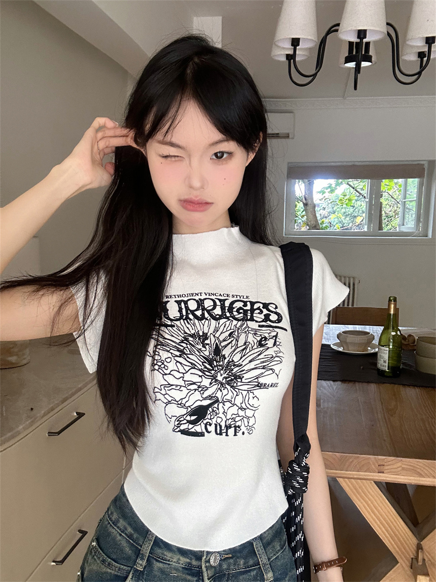 Real shot design, Hong Kong style slimming print, hot girl short-sleeved top, T-shirt, trendy for women