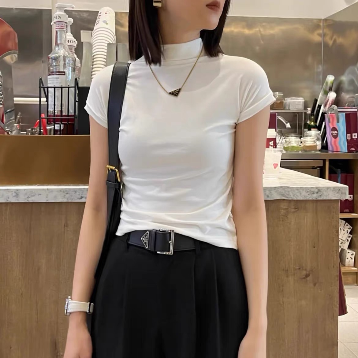 港風chic高領半袖t恤女夏季新款基礎款純色修身顯瘦短款百搭上衣