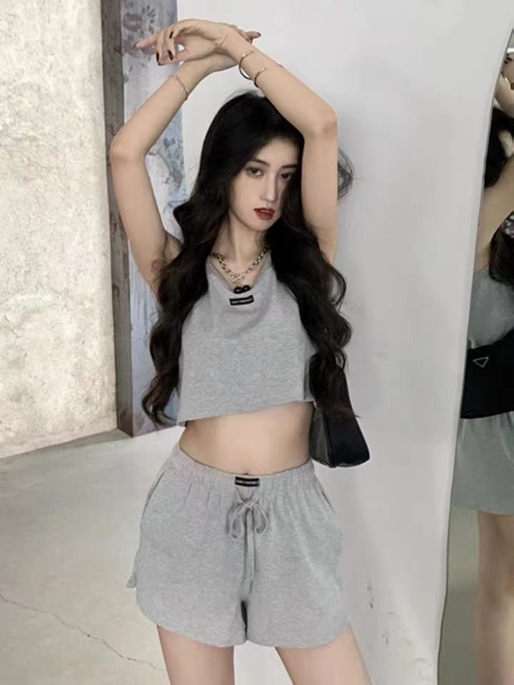 2024 new summer casual suits for women, loose slimming sportswear shorts, versatile camisole two-piece set, trendy