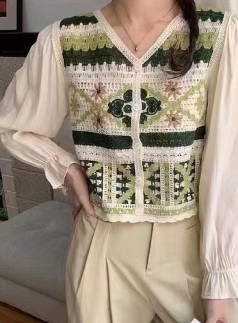 春秋季新款V領鏤空鈎花刺繡針織小衫長袖上衣顯瘦短款甜少女