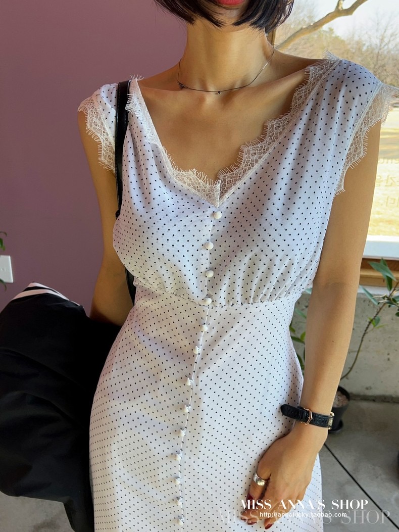 South Korea Dongdaemun Purchasing Agency 2024 Spring Women's New Lace V-neck Sleeveless Dress
