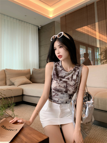 Actual shot~ Summer new style sleeveless hot girl round neck spinning slim fit design printed short top