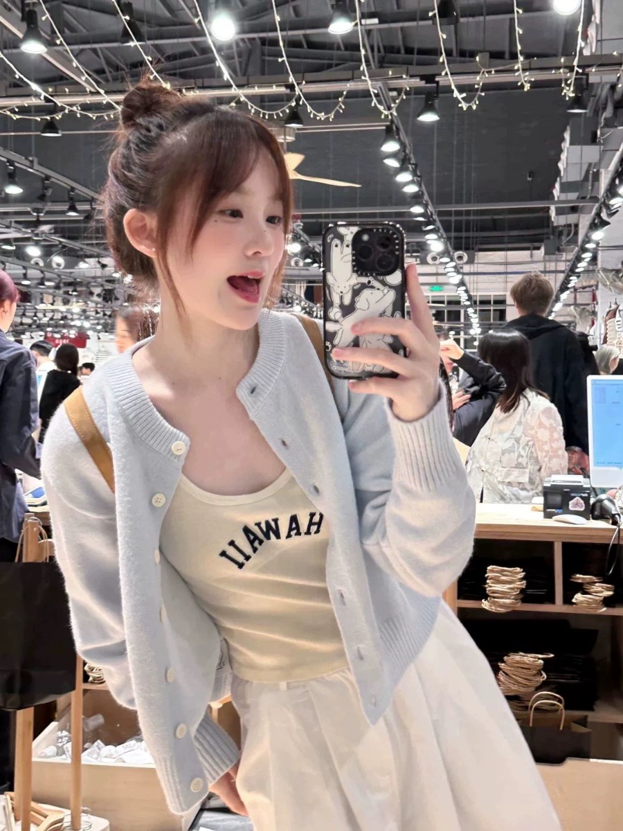 Soft milk blue short soft and waxy autumn wear long-sleeved gentle outer wear knitted cardigan sweater jacket for women