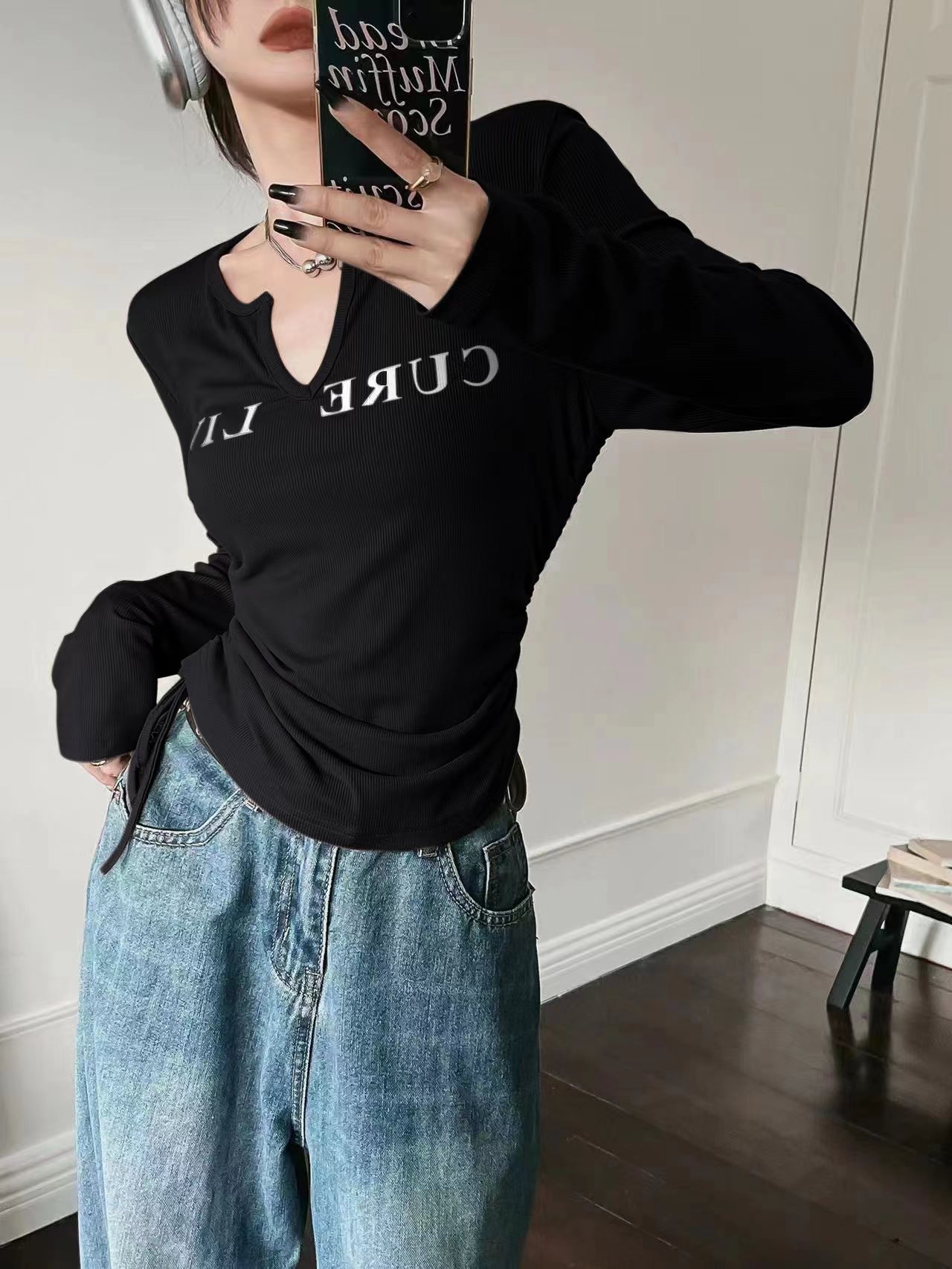 實拍～ 設計感剪刀領抽繩字母印花長袖T恤女洋氣打底衫上衣