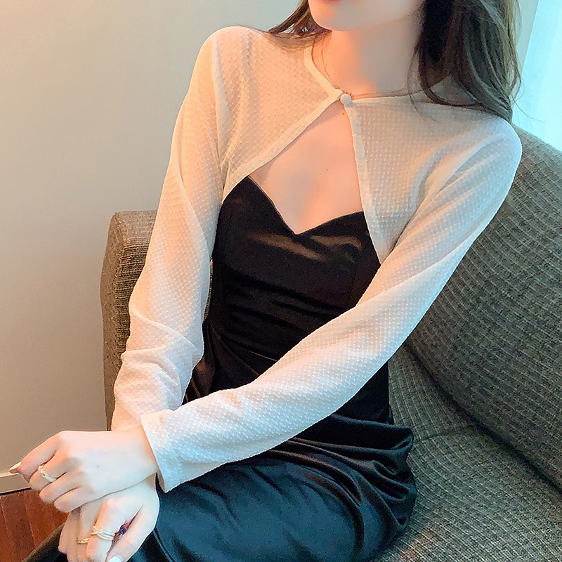 Has shipped small shawl coat women's 2024 spring and summer new small waistcoat versatile sun protection clothing thin short outer cardigan