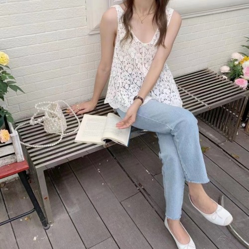 Crochet hollow knitted vest for women summer thin leaf pattern loose suspender top sleeveless blouse
