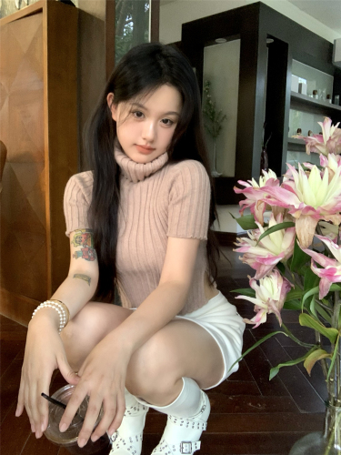 Actual shot~Korean female character card turtleneck slit folding short slim fit top solid color short-sleeved sweater