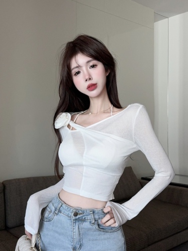 Real shot of sexy hot girl style slanted collar design long-sleeved T-shirt for women with rose flower slimming short top inside